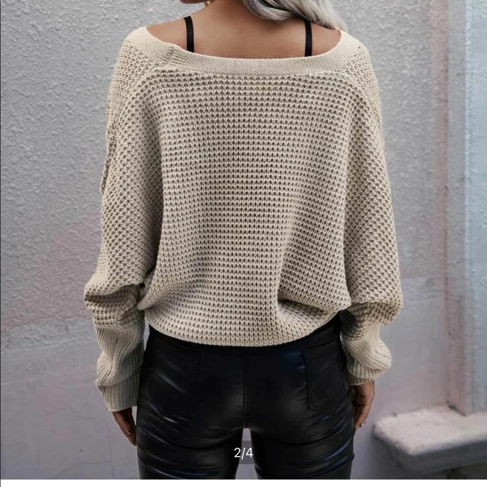 Sexy sweater - Picture 2 of 3